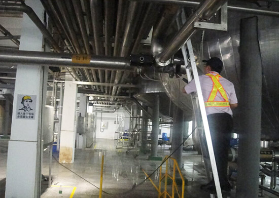 百威啤酒厂二氧化碳管路清洗.jpg